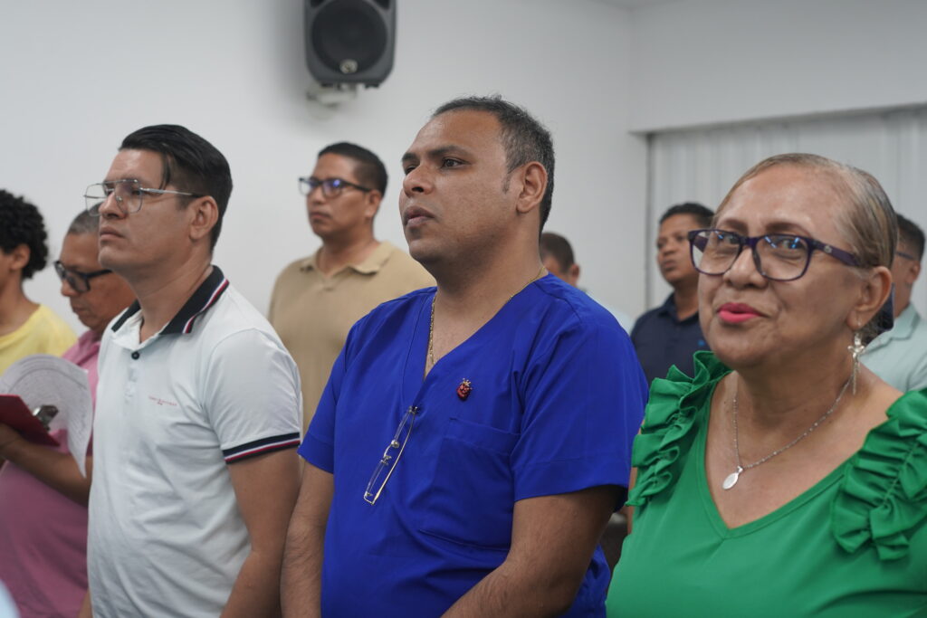 Comunidad docente CBN en reunión institucional de educación