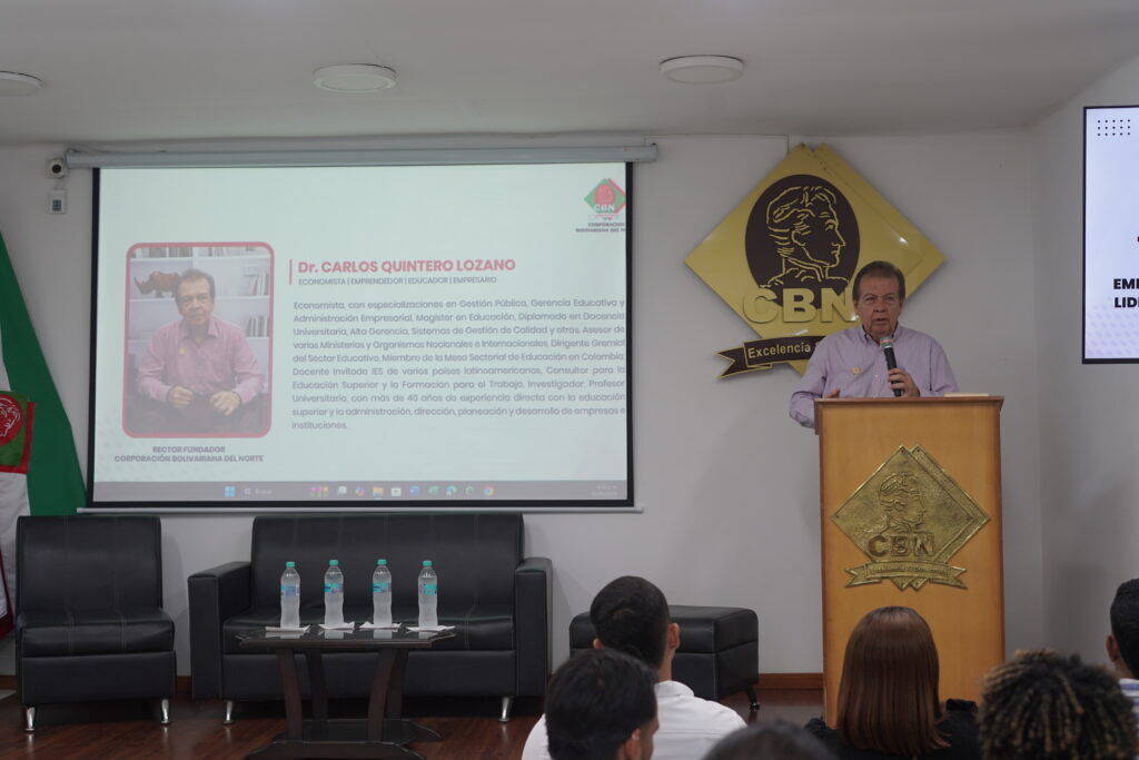 Rector de la CBN en conversatorio sobre emprendimiento juvenil