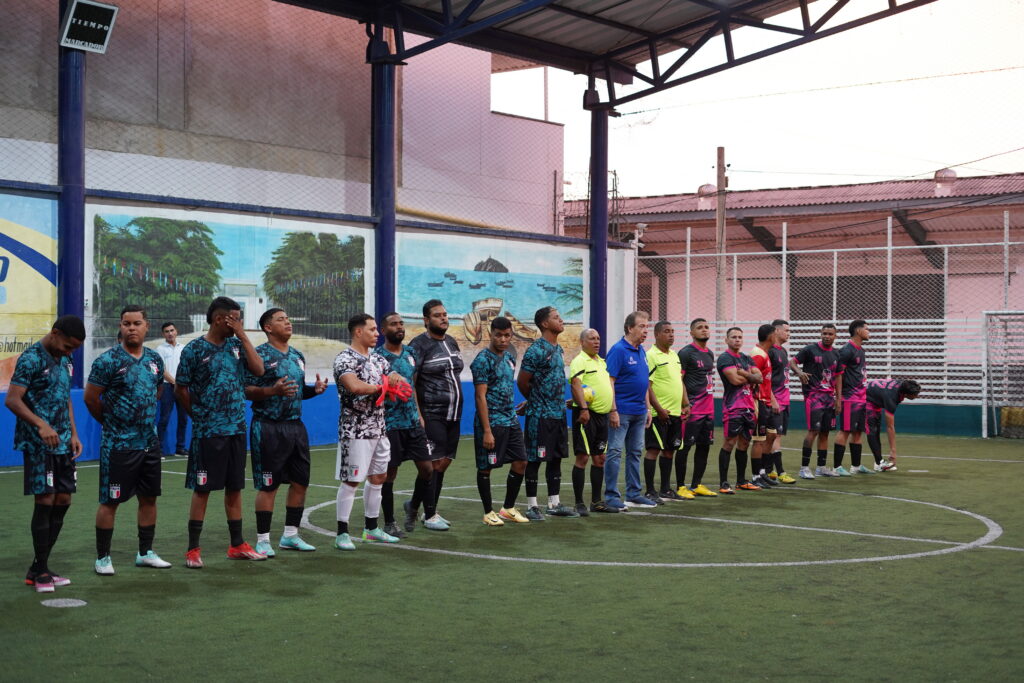 Directivos de la CBN durante apertura del torneo de fútbol