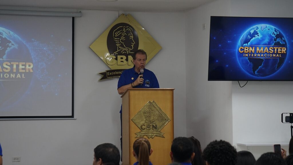 Rector de la CBN hablando sobre educación e innovación académica