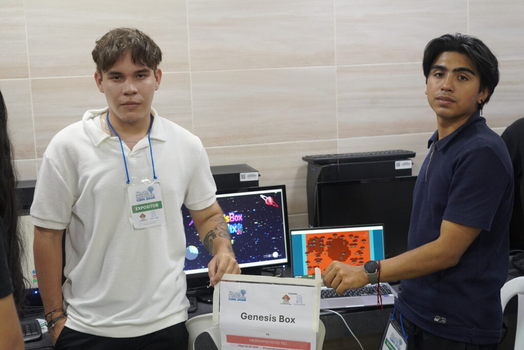 Emprendedores CBNeistas mostrando proyectos innovadores