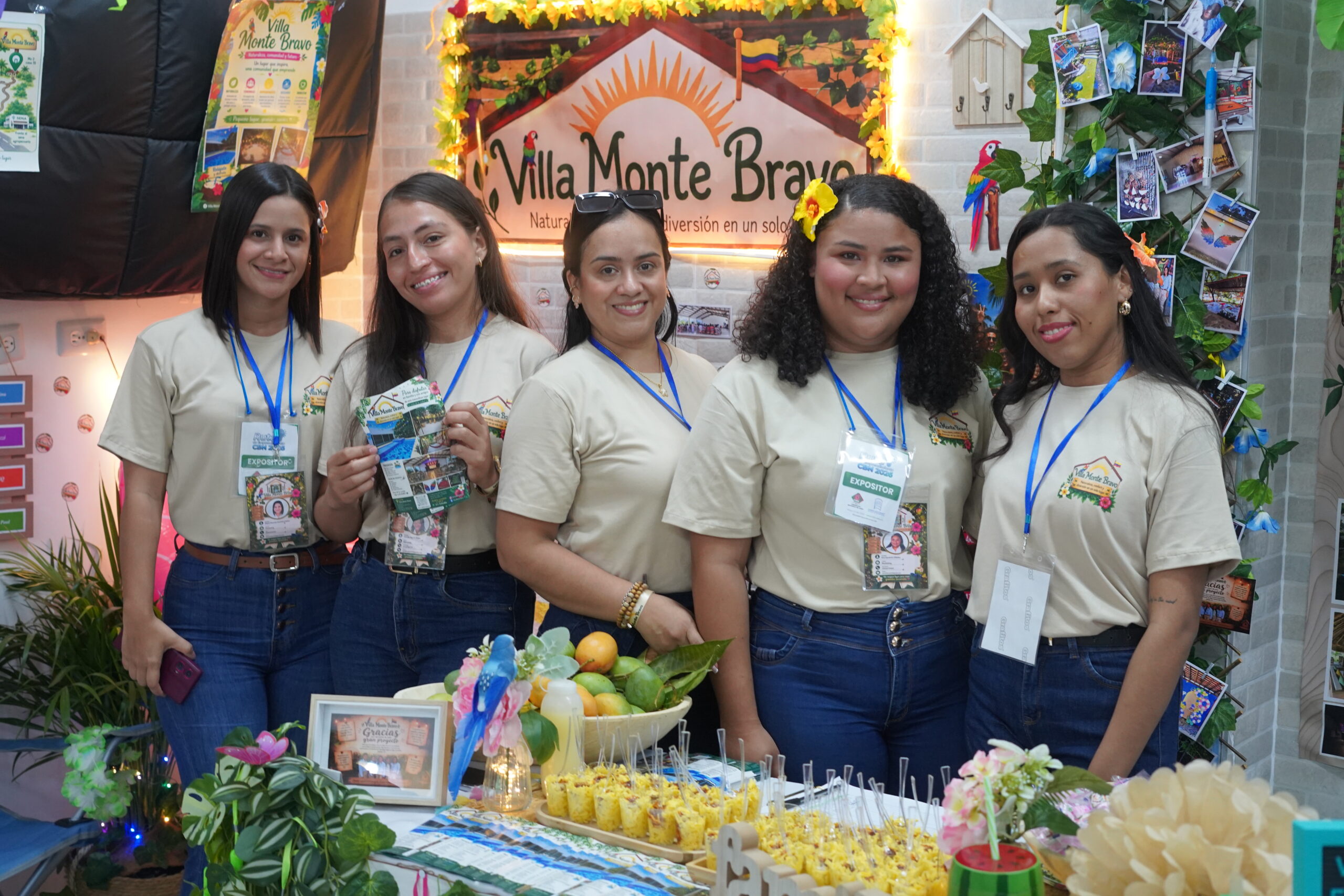 Stand de emprendimiento durante feria empresarial de la CBN